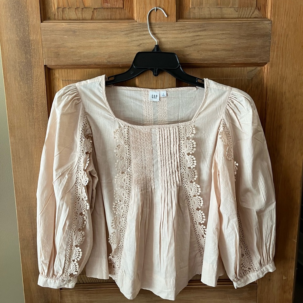 GAP Cream Blouse with Square Neckline and 3/4 Sleeves
